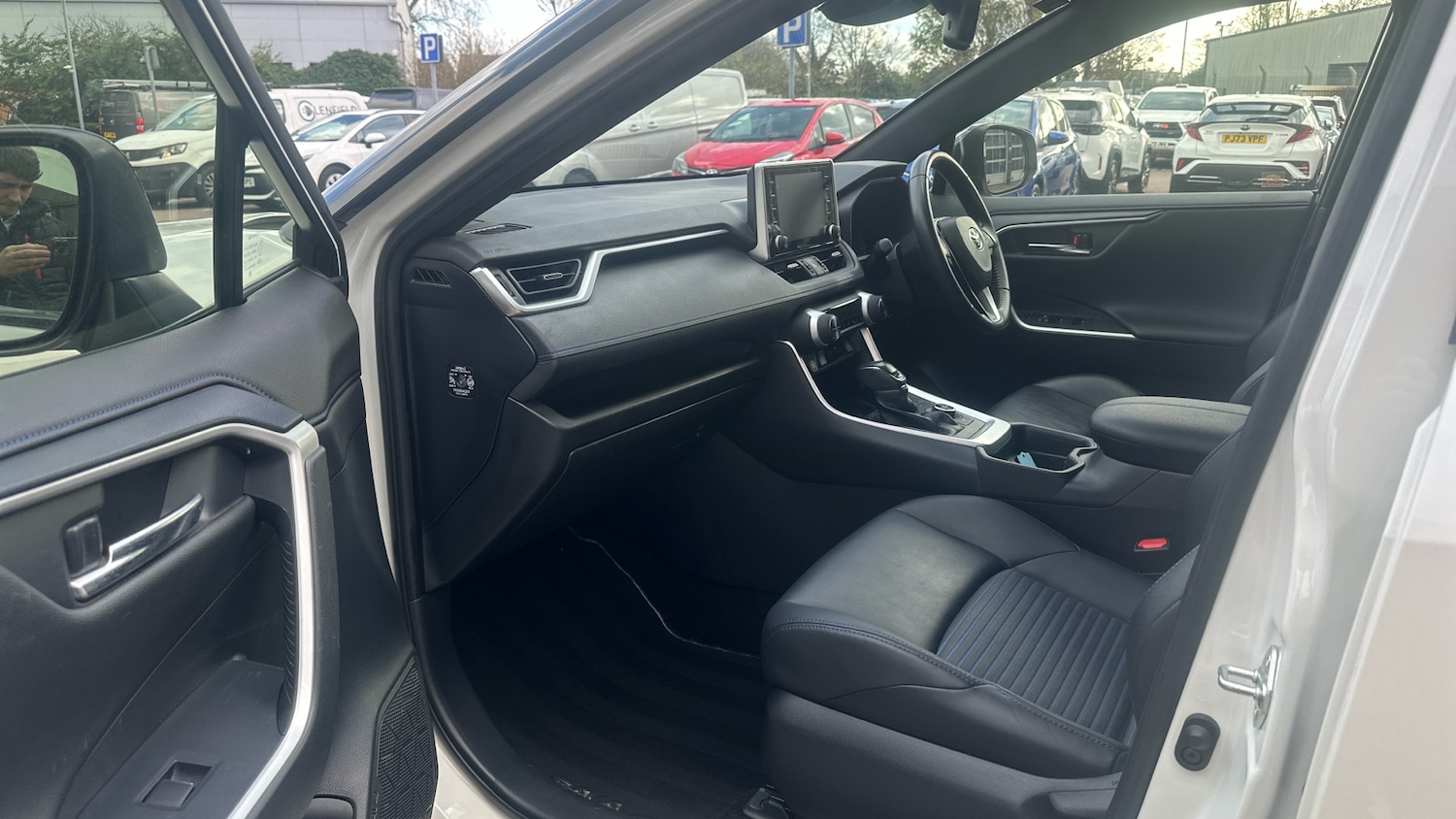 Used Toyota RAV4 2019 for sale - 76640801: Photo 10