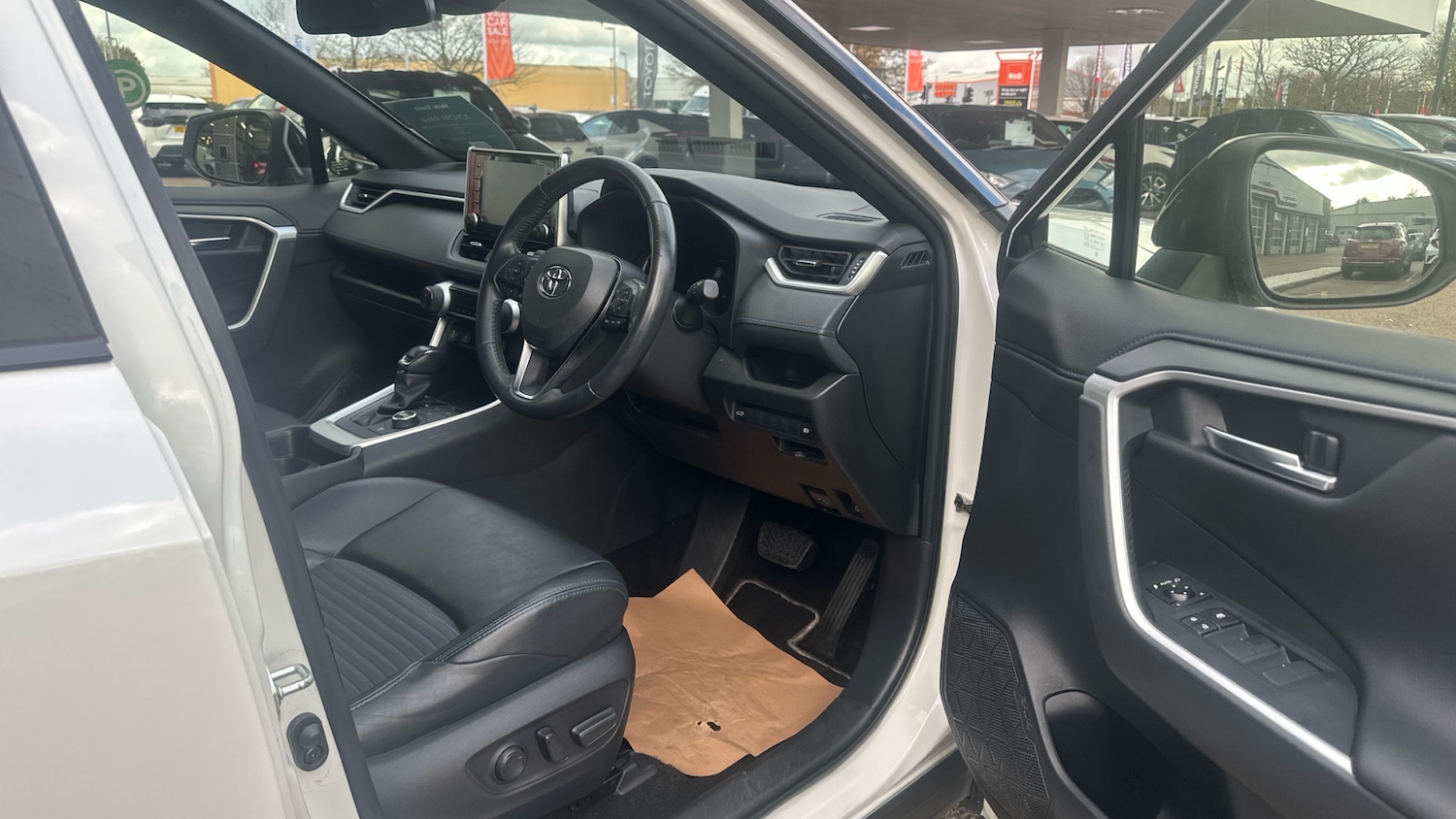Used Toyota RAV4 2019 for sale - 76640801: Photo 11