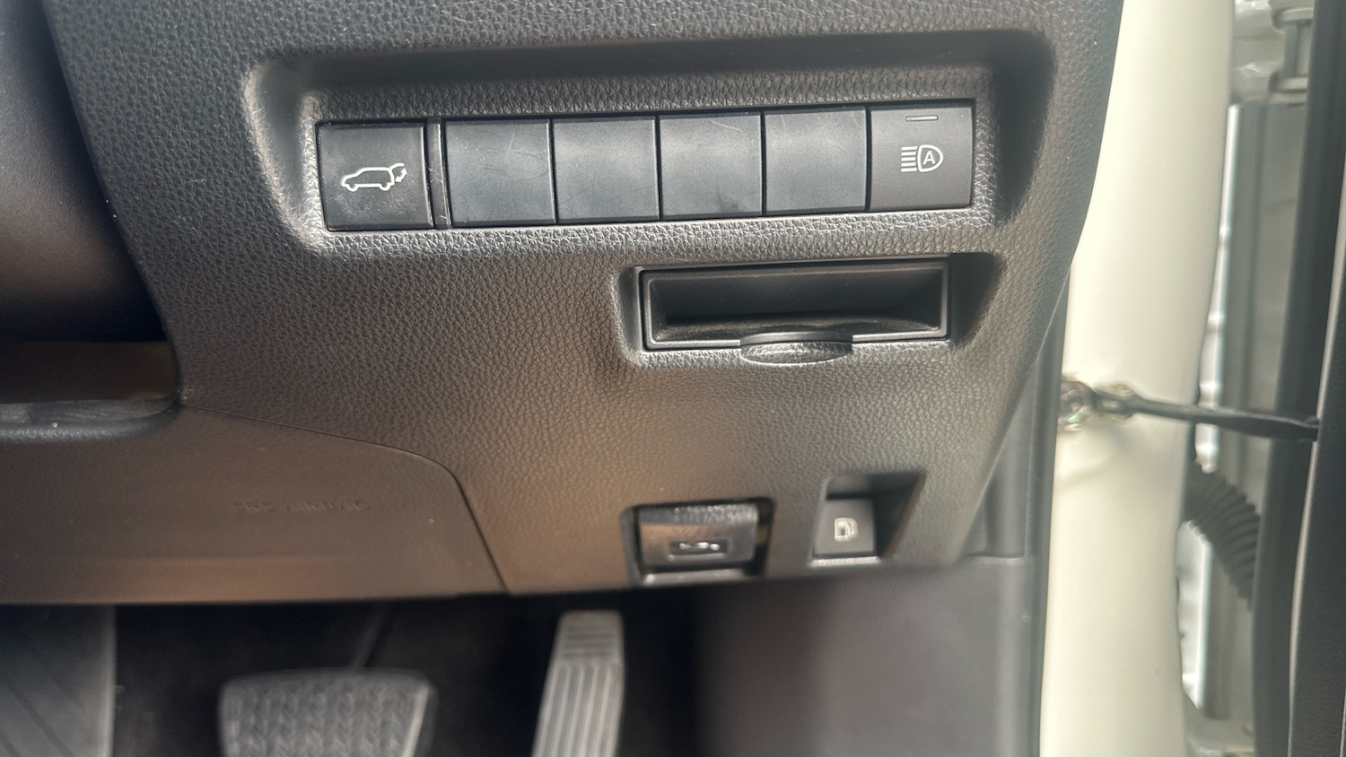 Used Toyota RAV4 2019 for sale - 76640801: Photo 30