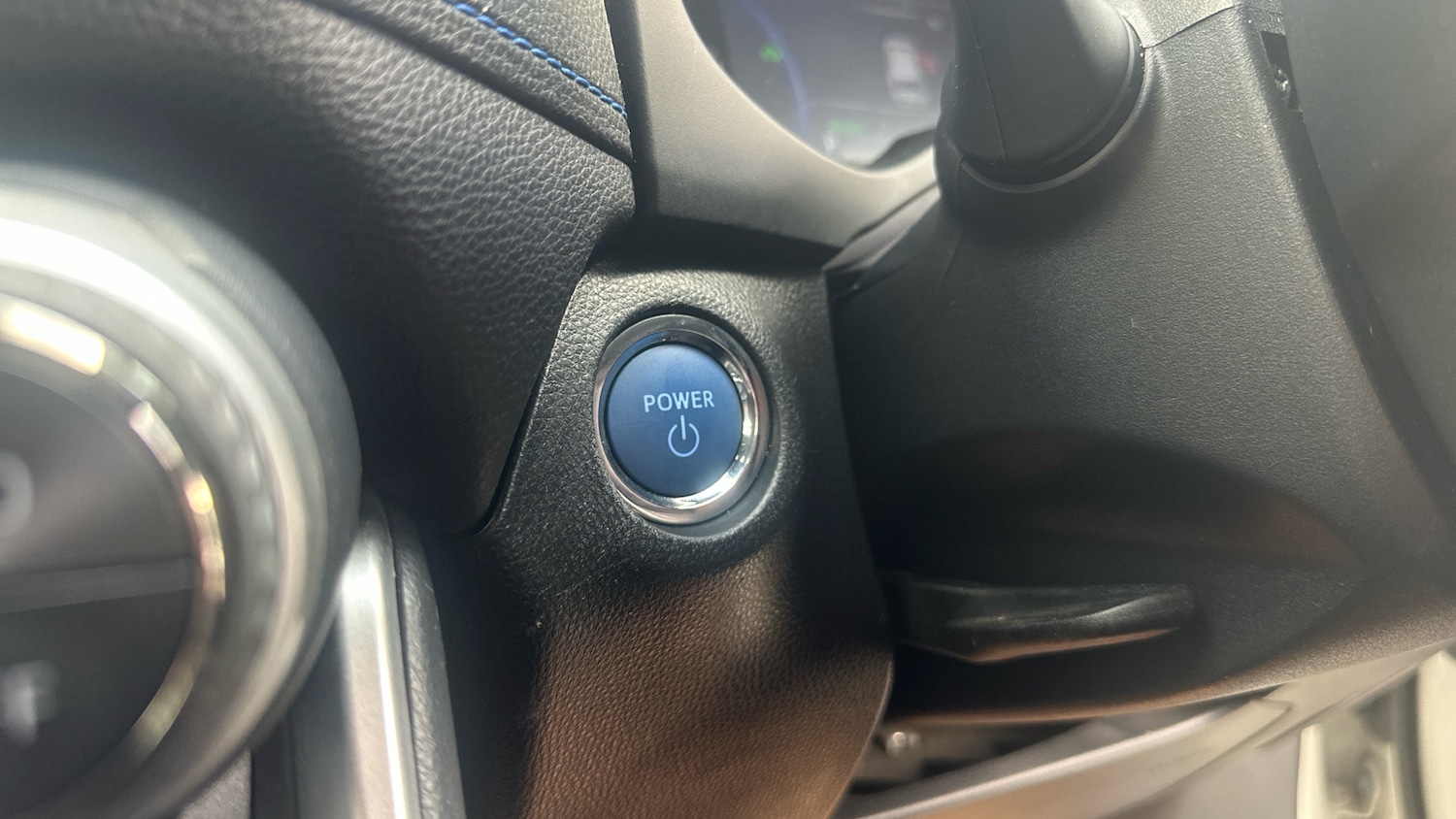 Used Toyota RAV4 2019 for sale - 76640801: Photo 31