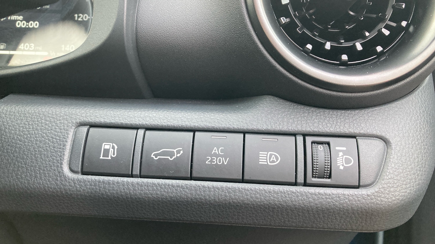 Used Toyota C-HR 2024 for sale - 76504895: Photo 36