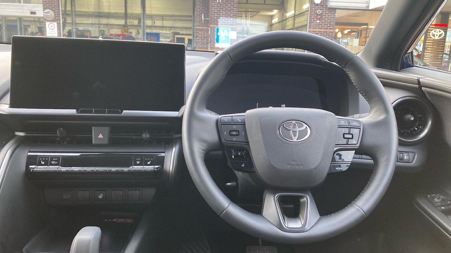 Used Toyota C-HR 2024 for sale - 76504895: Photo 6