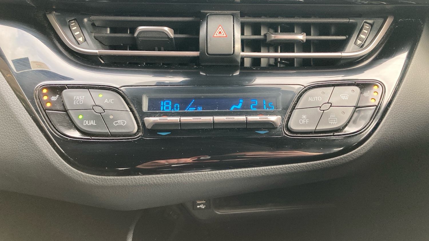 Used Toyota C-HR 2021 for sale - 76479497: Photo 34