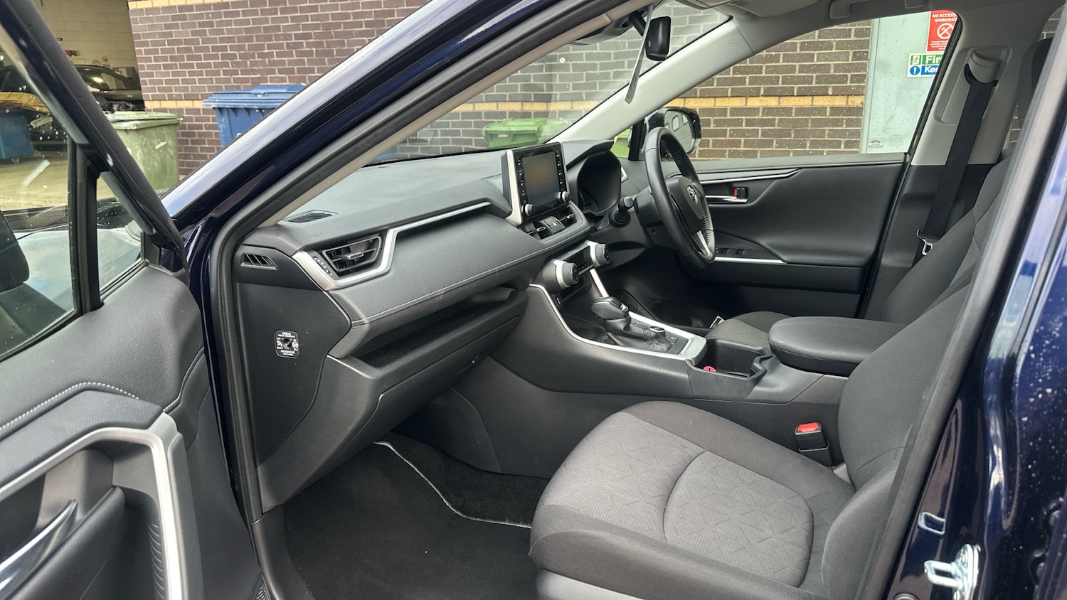 Used Toyota RAV4 2022 for sale - 76384240: Photo 10