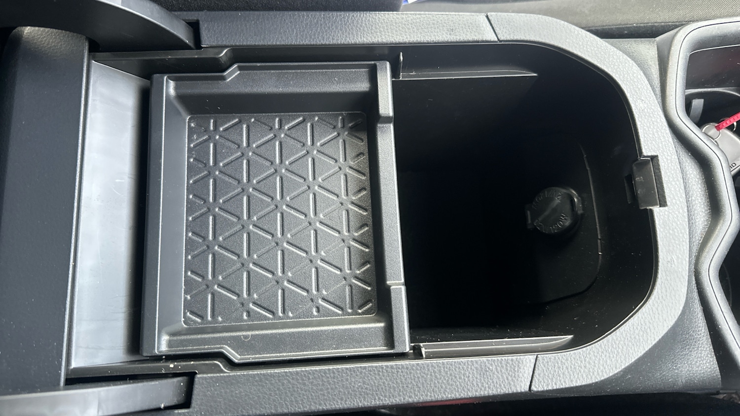 Used Toyota RAV4 2022 for sale - 76384240: Photo 40