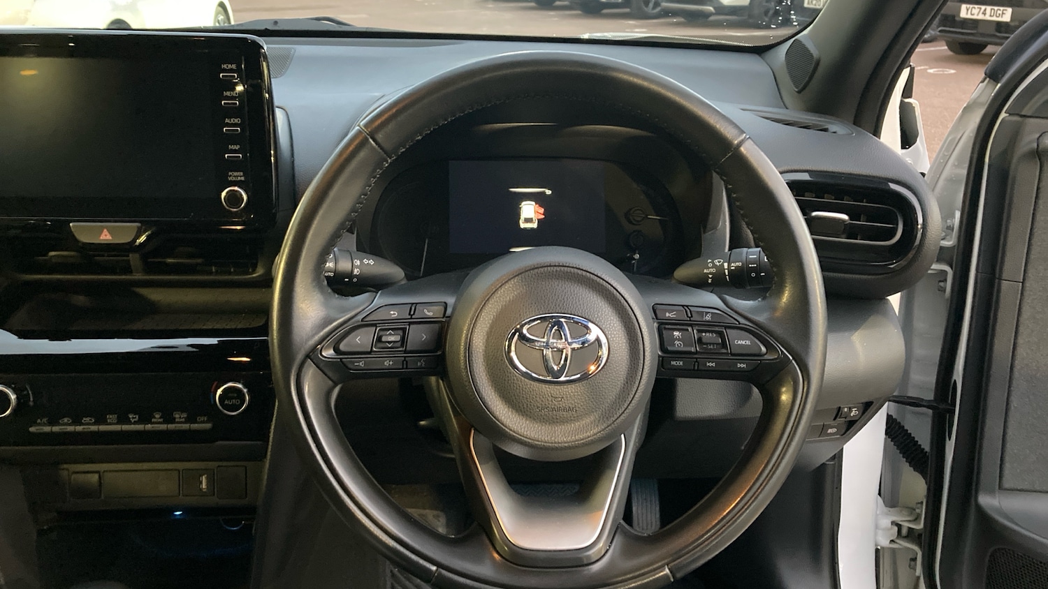 Used Toyota Yaris Cross 2021 for sale - 76480250: Photo 8