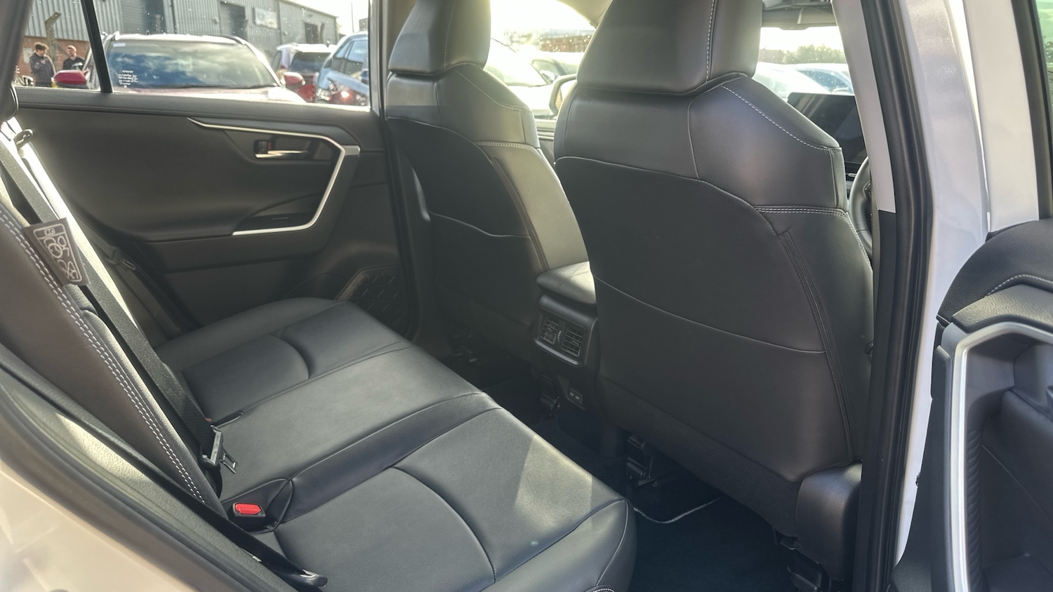 Used Toyota RAV4 2023 for sale - 77023955: Photo 12