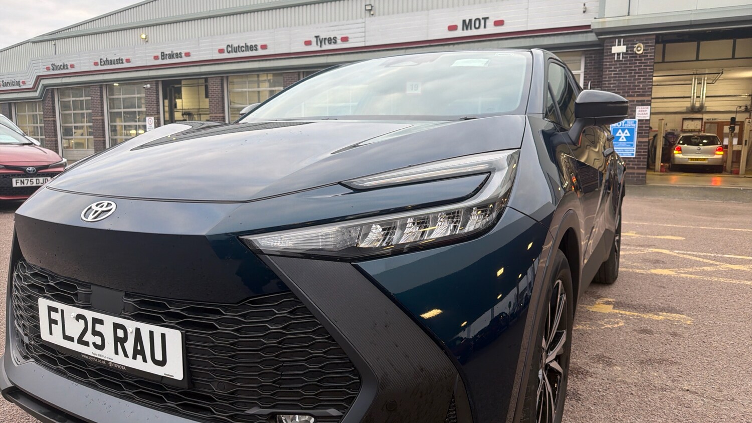 Used Toyota C-HR 2025 for sale - 77845144: Photo 28