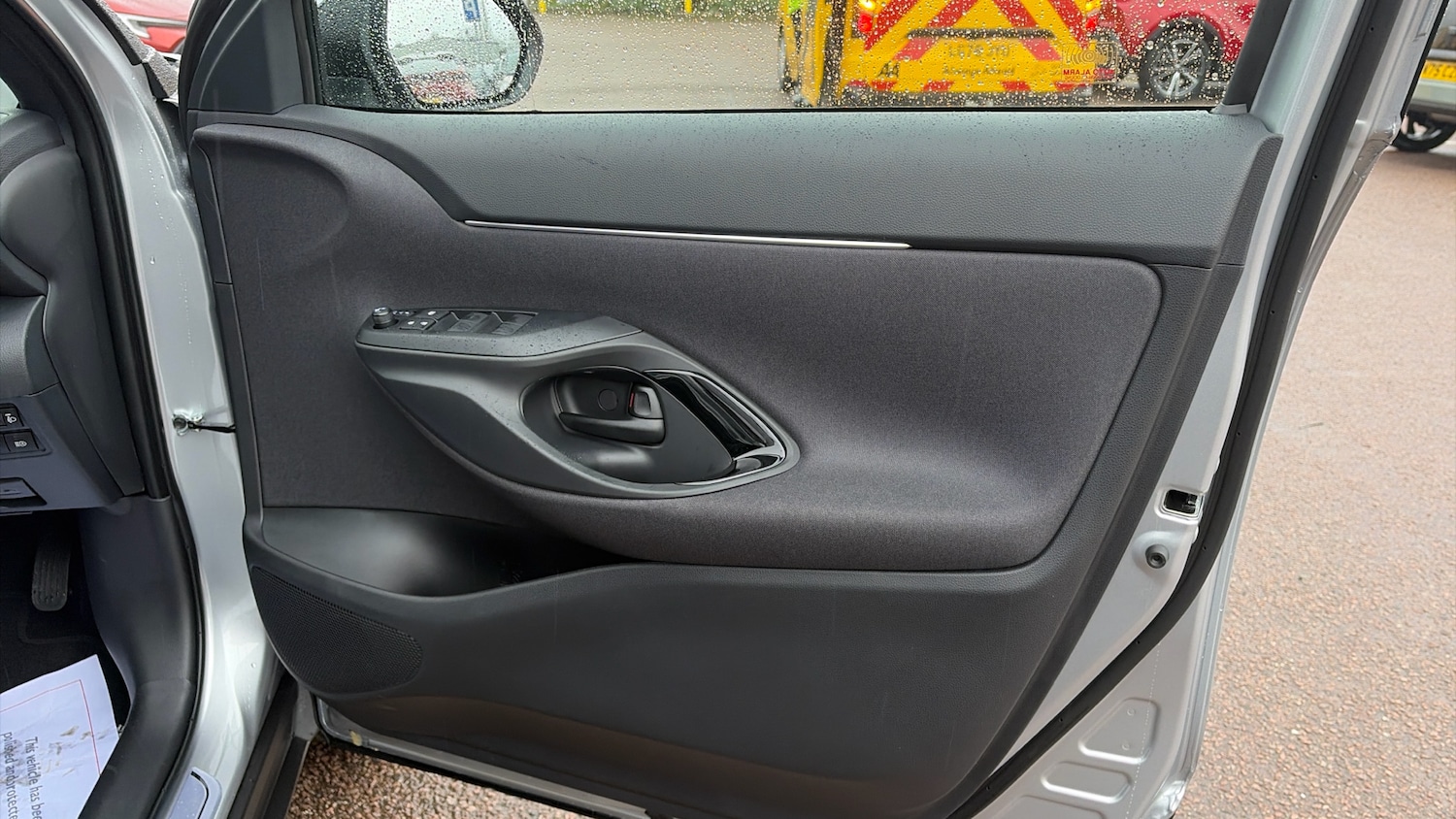 Used Toyota Yaris Cross 2025 for sale - 77208199: Photo 46