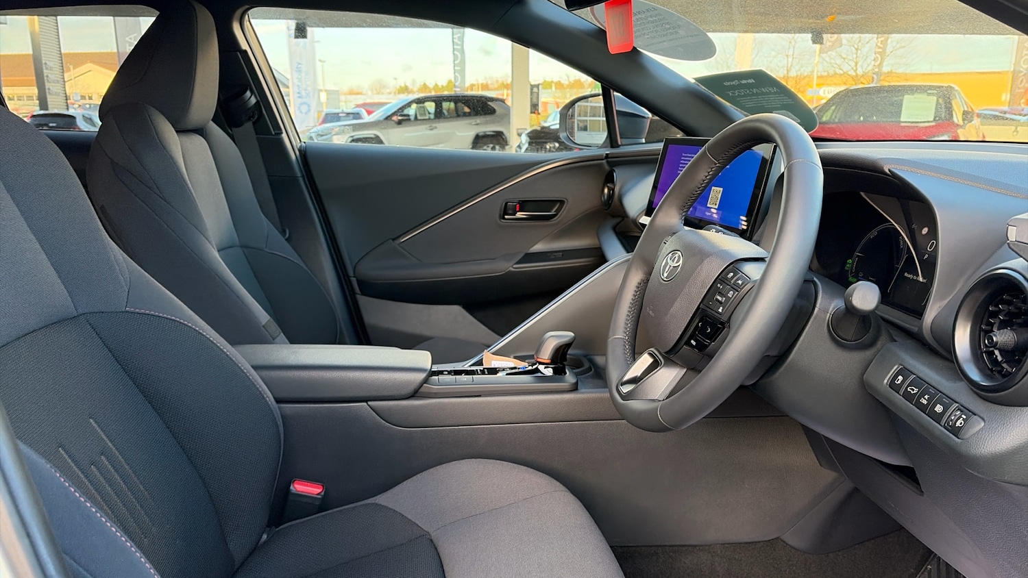 Used Toyota C-HR 2024 for sale - 77151858: Photo 11