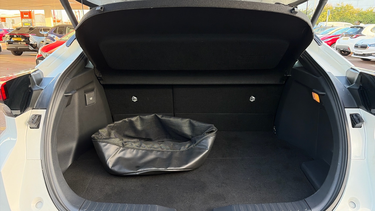 Used Toyota C-HR 2024 for sale - 77151858: Photo 14