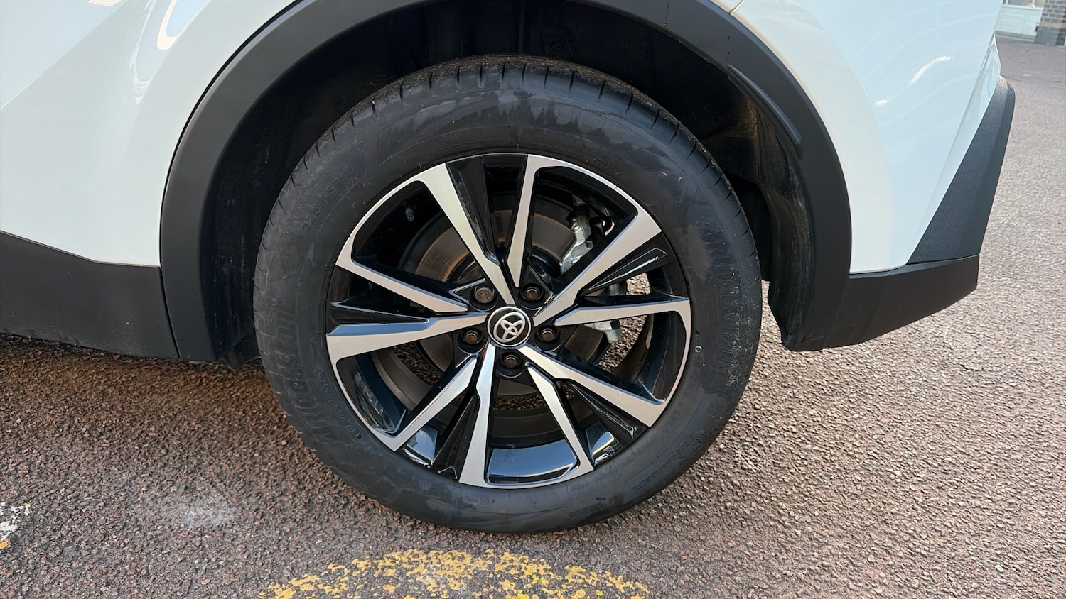 Used Toyota C-HR 2024 for sale - 77151858: Photo 38