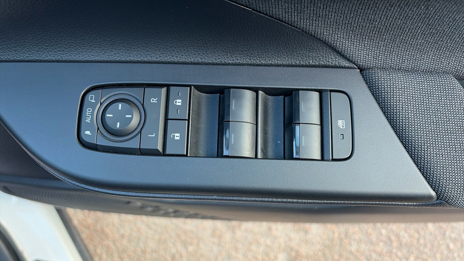 Used Toyota C-HR 2024 for sale - 77151858: Photo 45