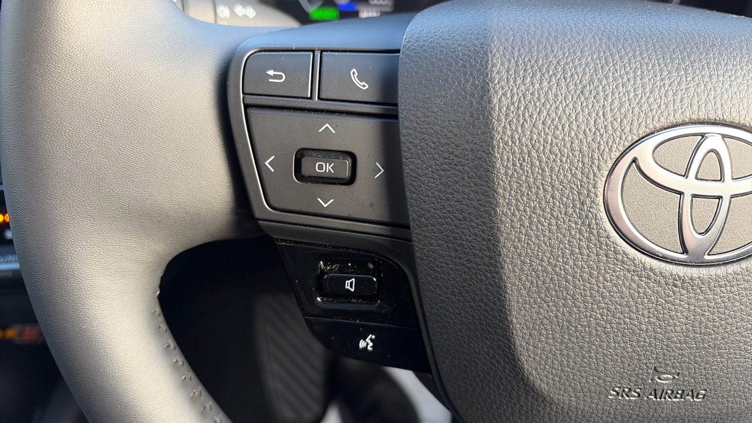 Used Toyota C-HR 2024 for sale - 77151858: Photo 50