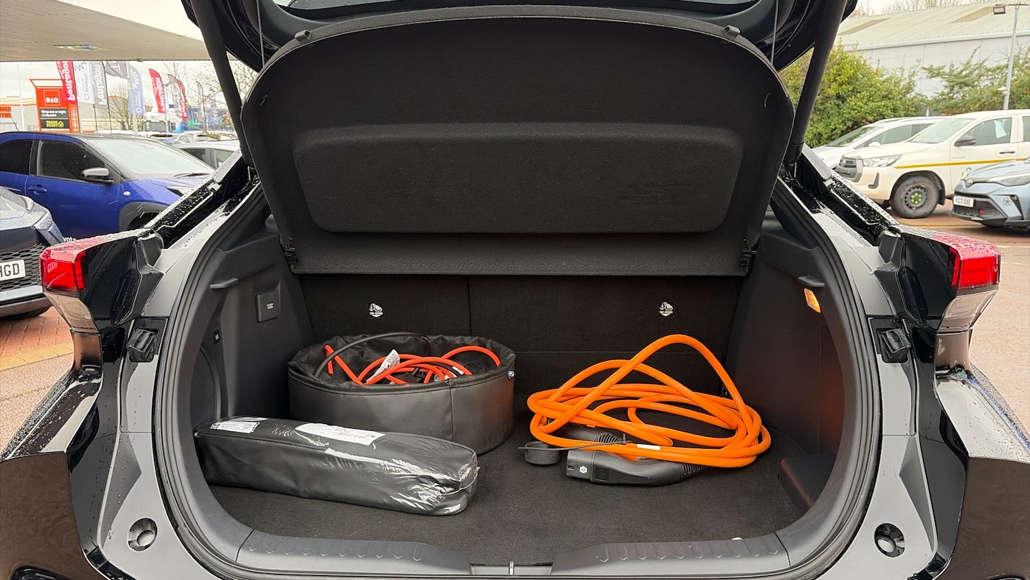 Used Toyota C-HR 2024 for sale - 76859661: Photo 14