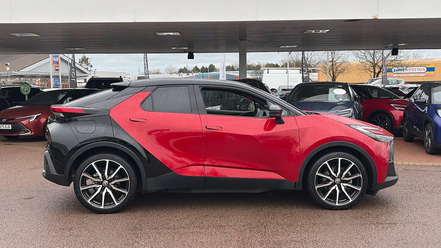 Used Toyota C-HR 2024 for sale - 76859661: Photo 16