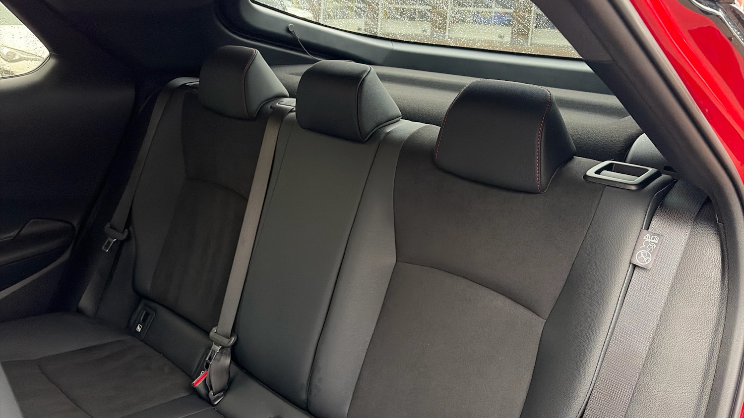 Used Toyota C-HR 2024 for sale - 76859661: Photo 24