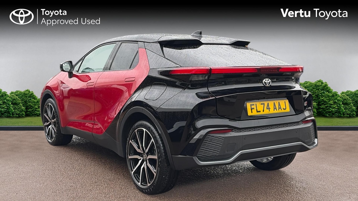 Used Toyota C-HR 2024 for sale - 76859661: Photo 4