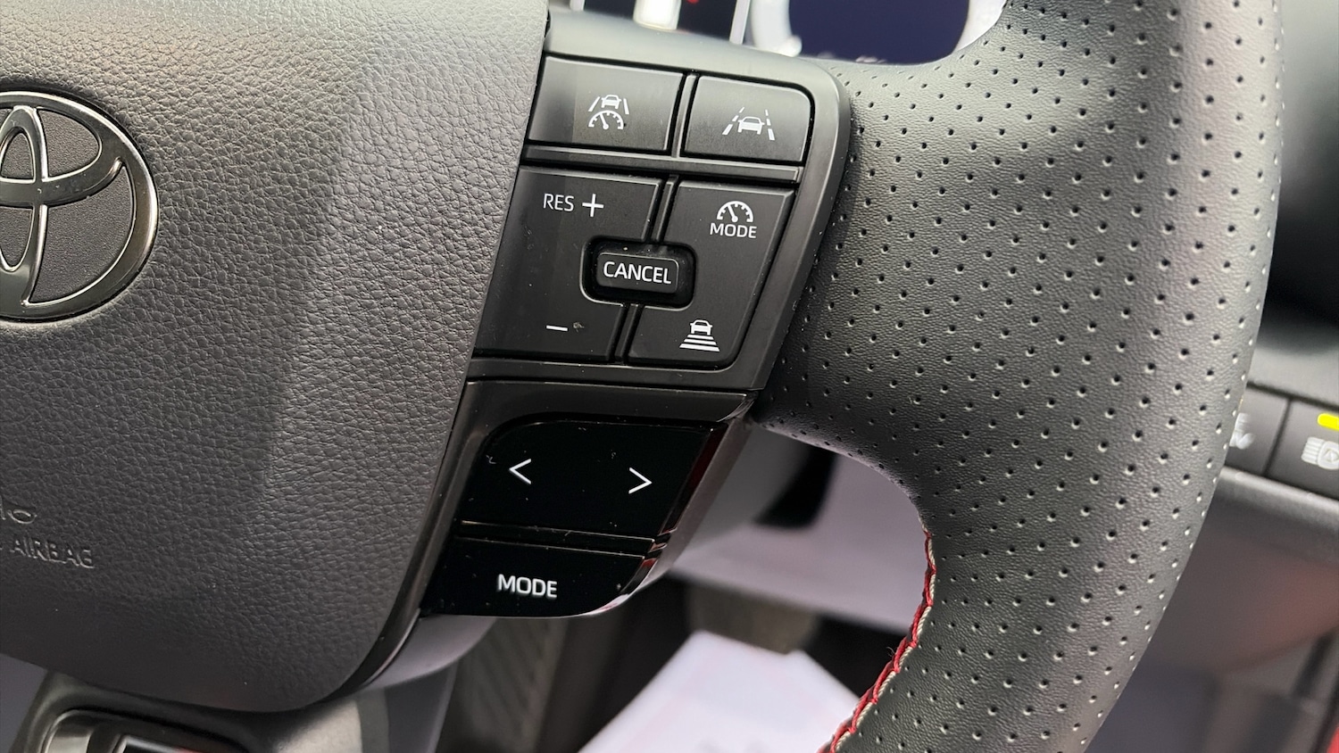 Used Toyota C-HR 2024 for sale - 76859661: Photo 47