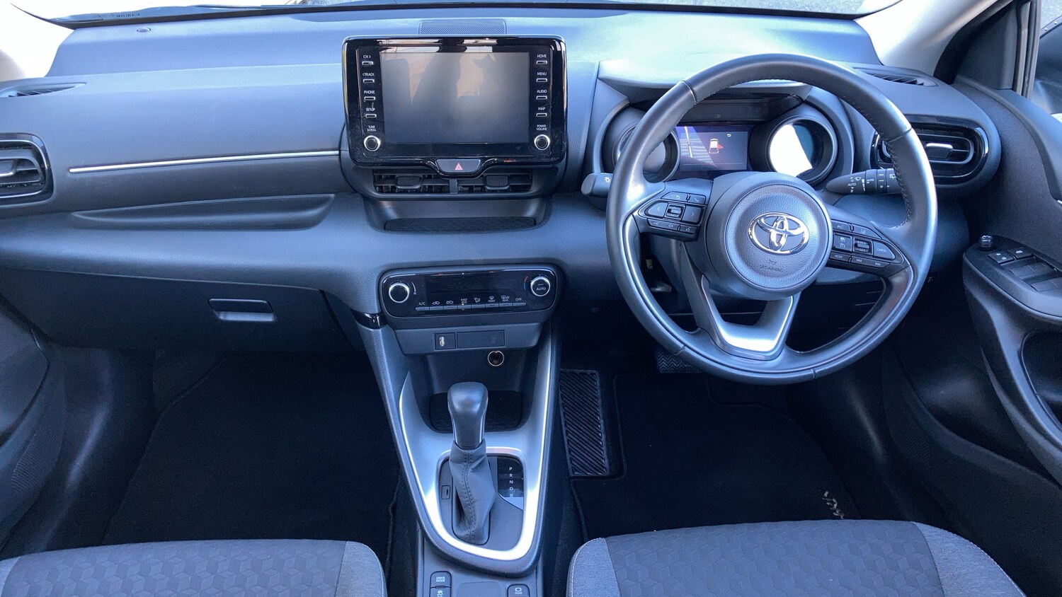 Used Toyota Yaris 2022 for sale - 77541886: Photo 11
