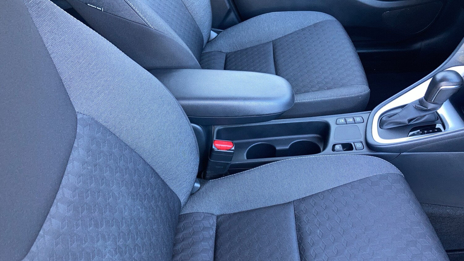 Used Toyota Yaris 2022 for sale - 77541886: Photo 34