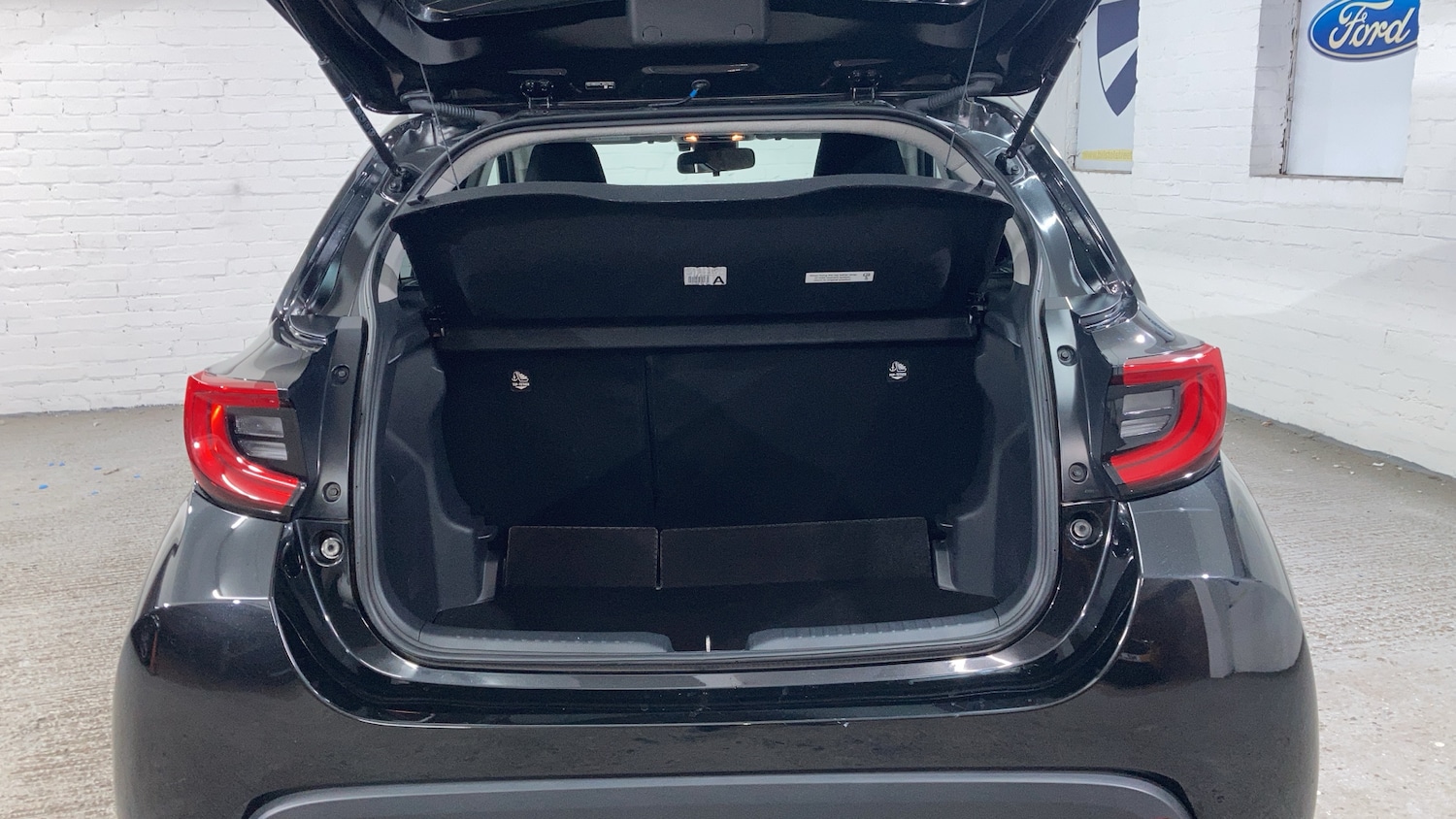 Used Toyota Yaris 2022 for sale - 77541886: Photo 4