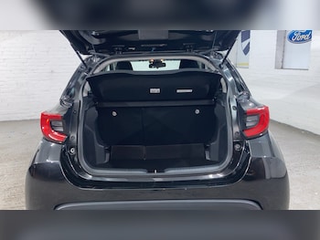 Used Toyota Yaris 2022 for sale - 77541886: Photo