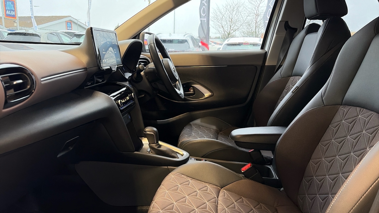 Used Toyota Yaris Cross 2024 for sale - 78020666: Photo 10