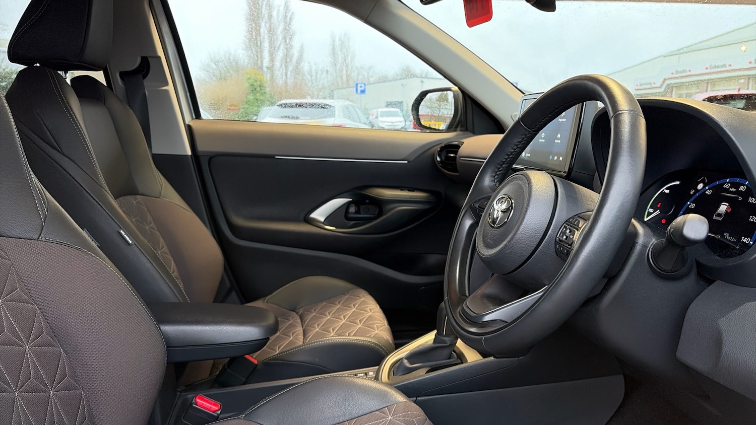 Used Toyota Yaris Cross 2024 for sale - 78020666: Photo 11