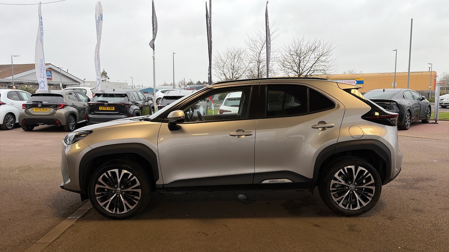 Used Toyota Yaris Cross 2024 for sale - 78020666: Photo 17