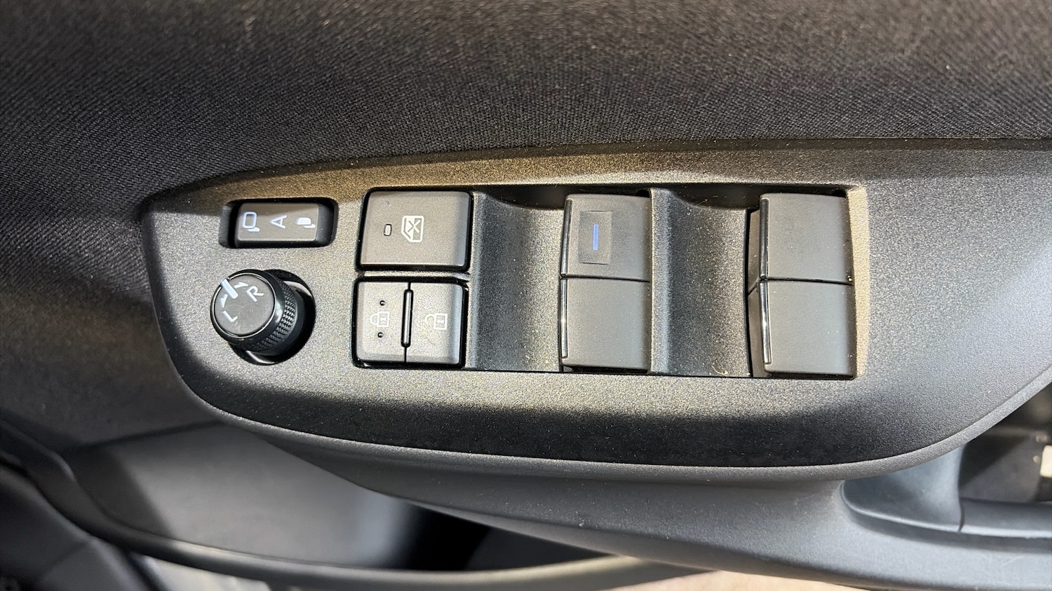 Used Toyota Yaris Cross 2024 for sale - 78020666: Photo 44