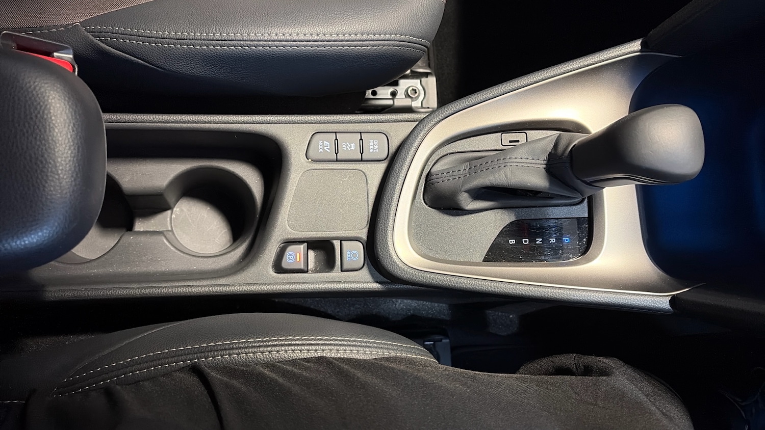 Used Toyota Yaris Cross 2024 for sale - 78020666: Photo 47