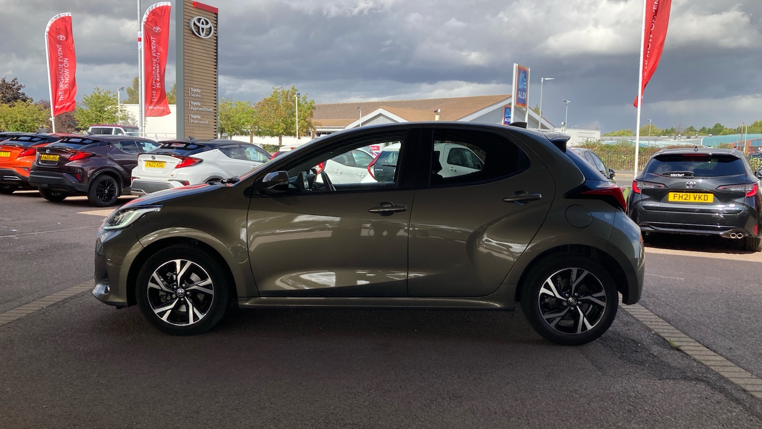 Used Toyota Yaris 2024 for sale - 75997261: Photo 17