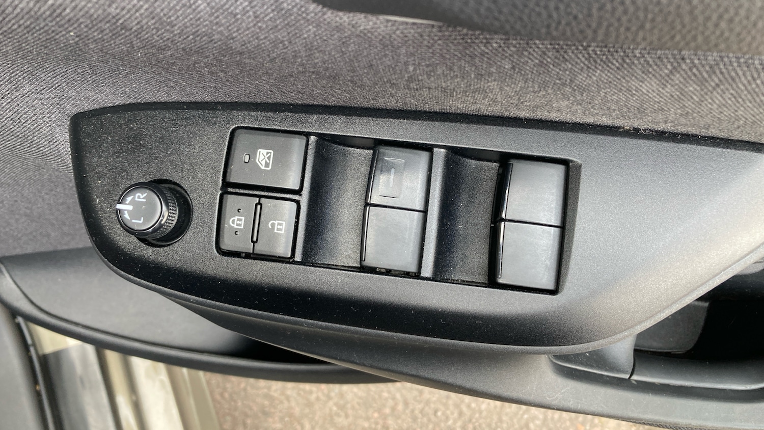 Used Toyota Yaris 2024 for sale - 75997261: Photo 26
