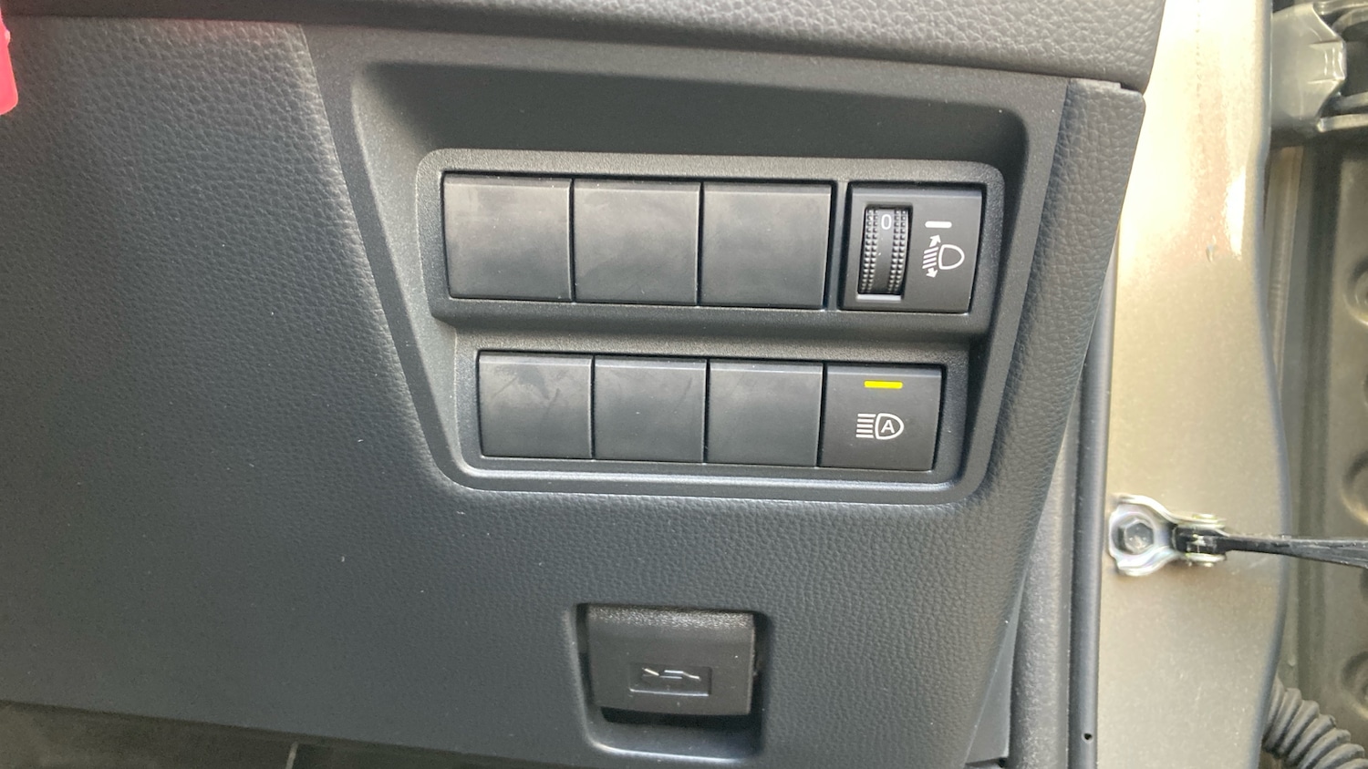 Used Toyota Yaris 2024 for sale - 75997261: Photo 27