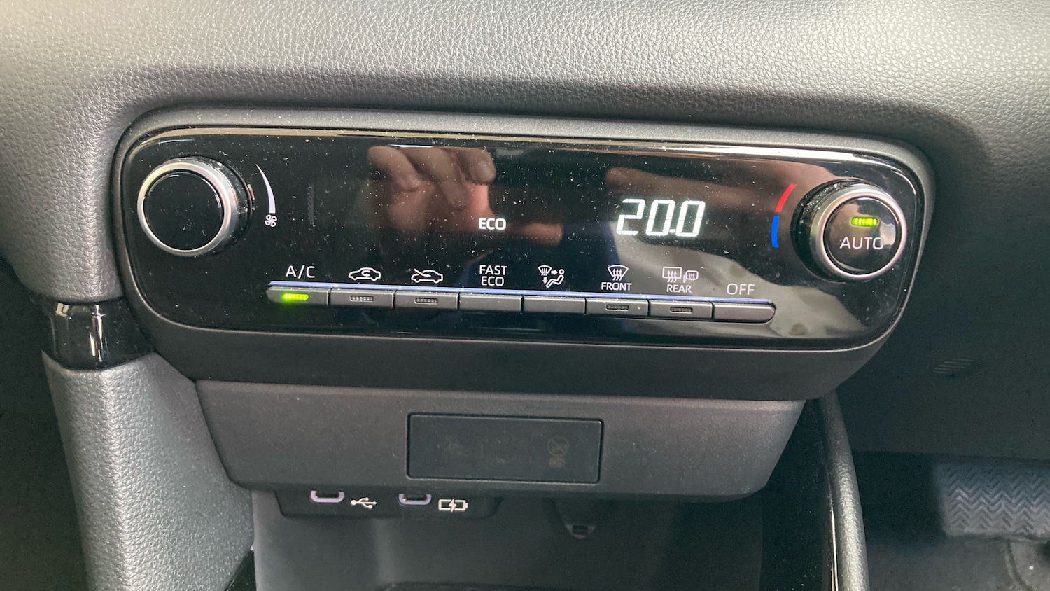 Used Toyota Yaris 2024 for sale - 75997261: Photo 28