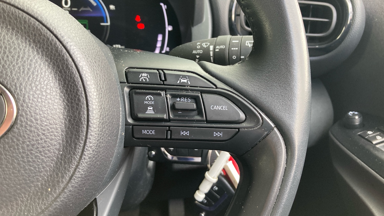 Used Toyota Yaris 2024 for sale - 75997261: Photo 31