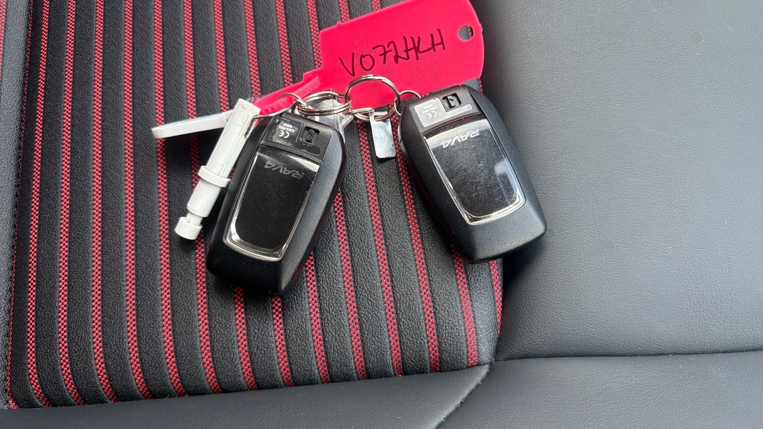 Used Toyota RAV4 2022 for sale - 78199335: Photo 28