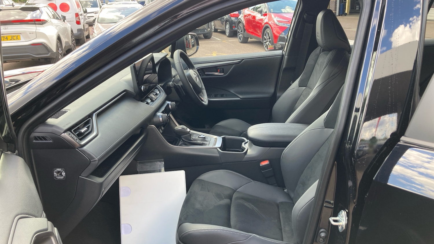 Used Toyota RAV4 2025 for sale - 77271207: Photo 10