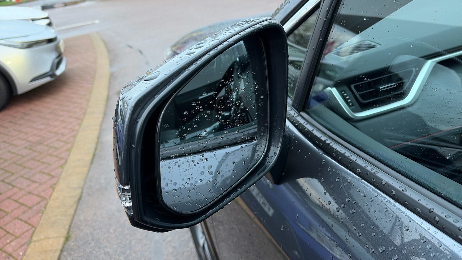 Used Toyota RAV4 2024 for sale - 76951020: Photo 33