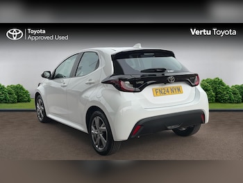 Used Toyota Yaris 2024 for sale - 78176413: Photo
