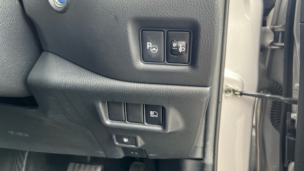 Used Toyota C-HR 2019 for sale - 76030279: Photo 30