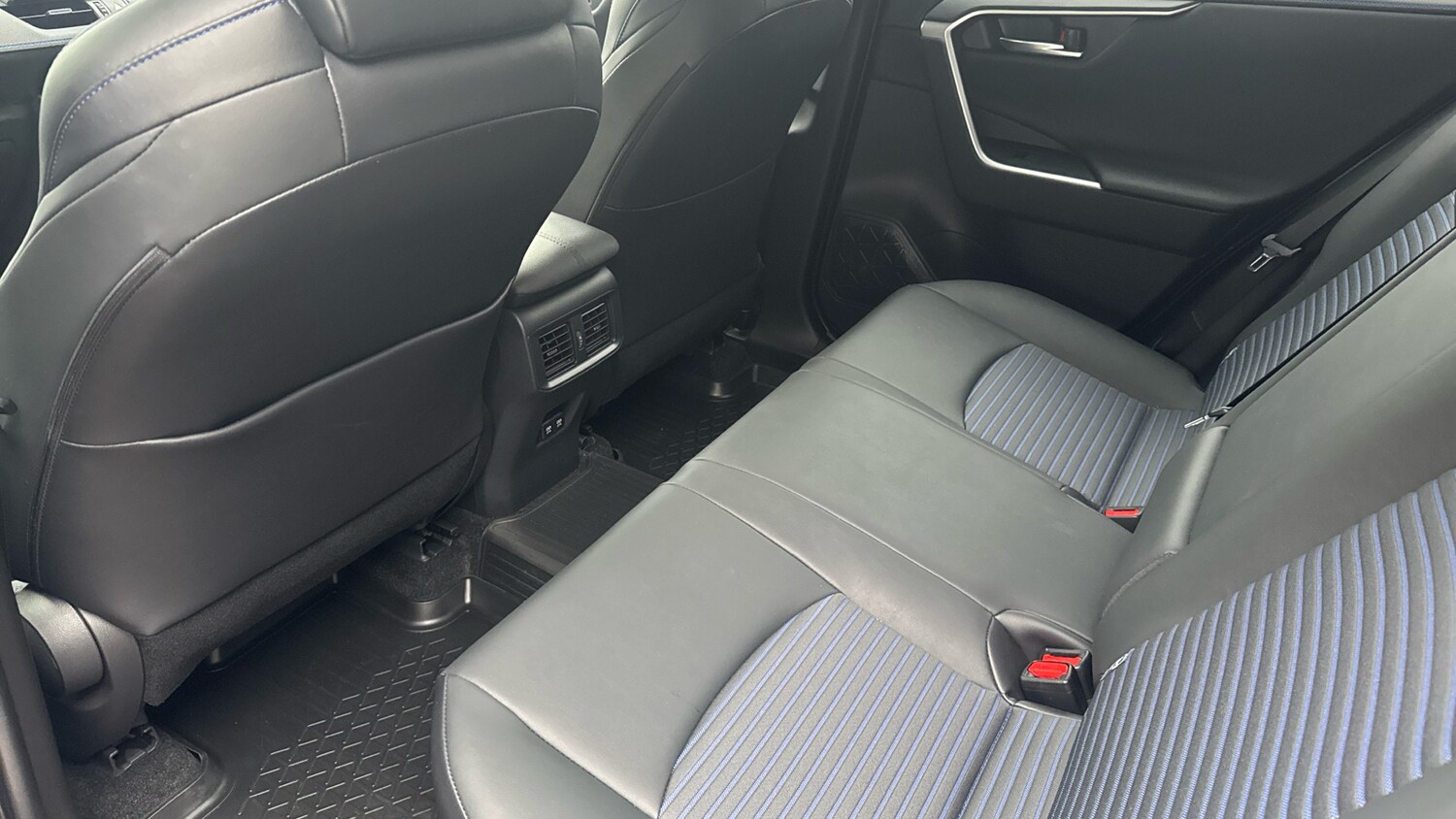 Used Toyota RAV4 2022 for sale - 76908428: Photo 13