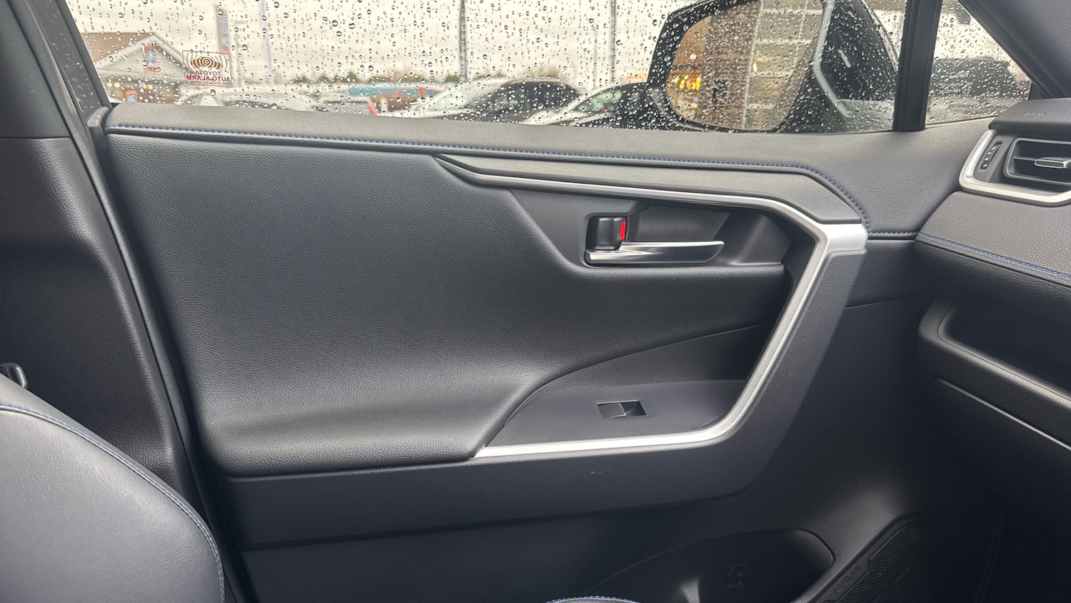 Used Toyota RAV4 2022 for sale - 76908428: Photo 31