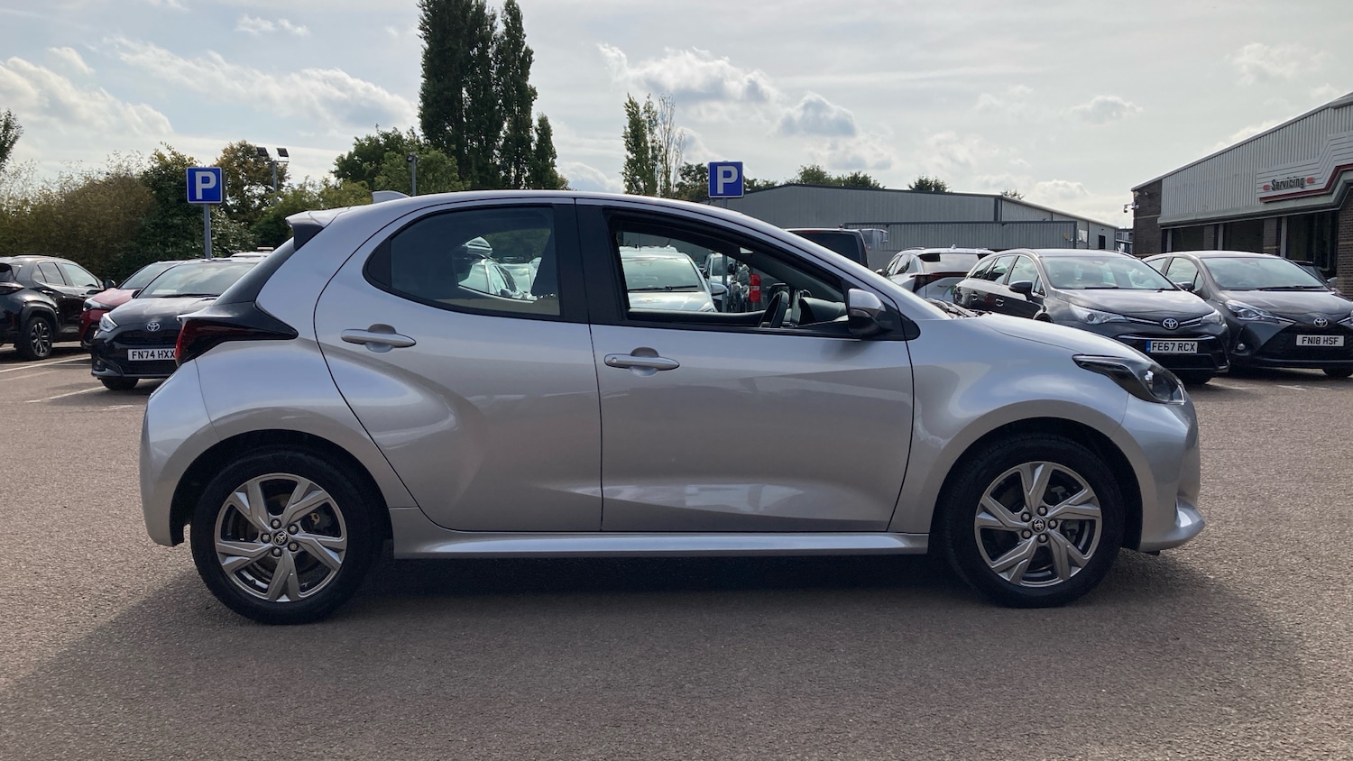 Used Toyota Yaris 2024 for sale - 75962286: Photo 16