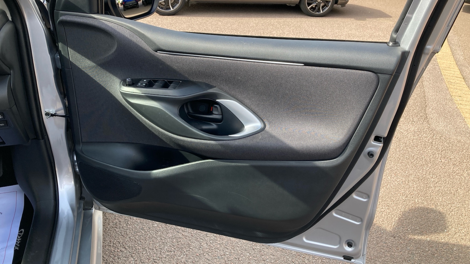 Used Toyota Yaris 2024 for sale - 75962286: Photo 41