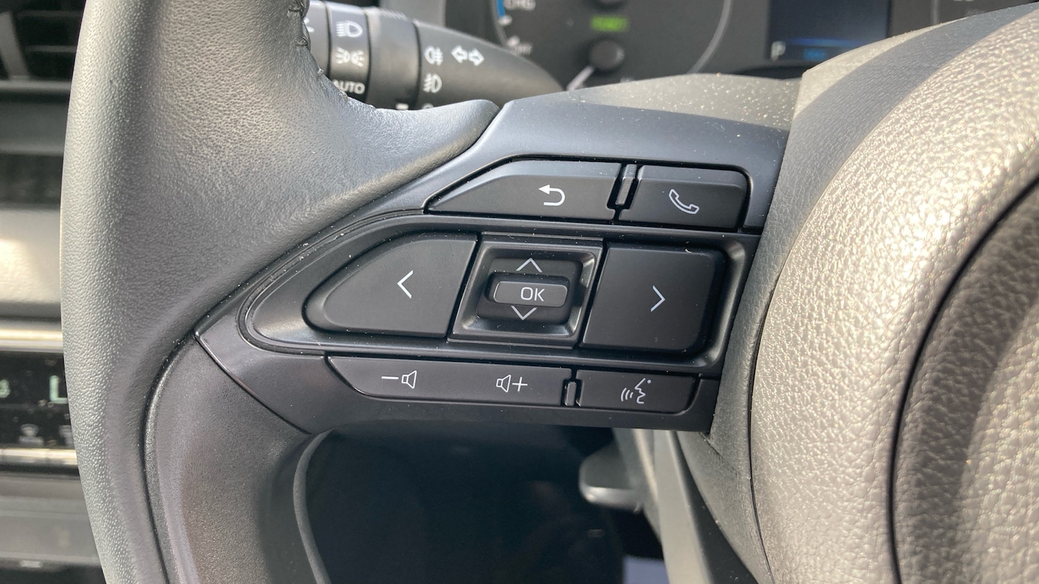 Used Toyota Yaris 2024 for sale - 75962286: Photo 46