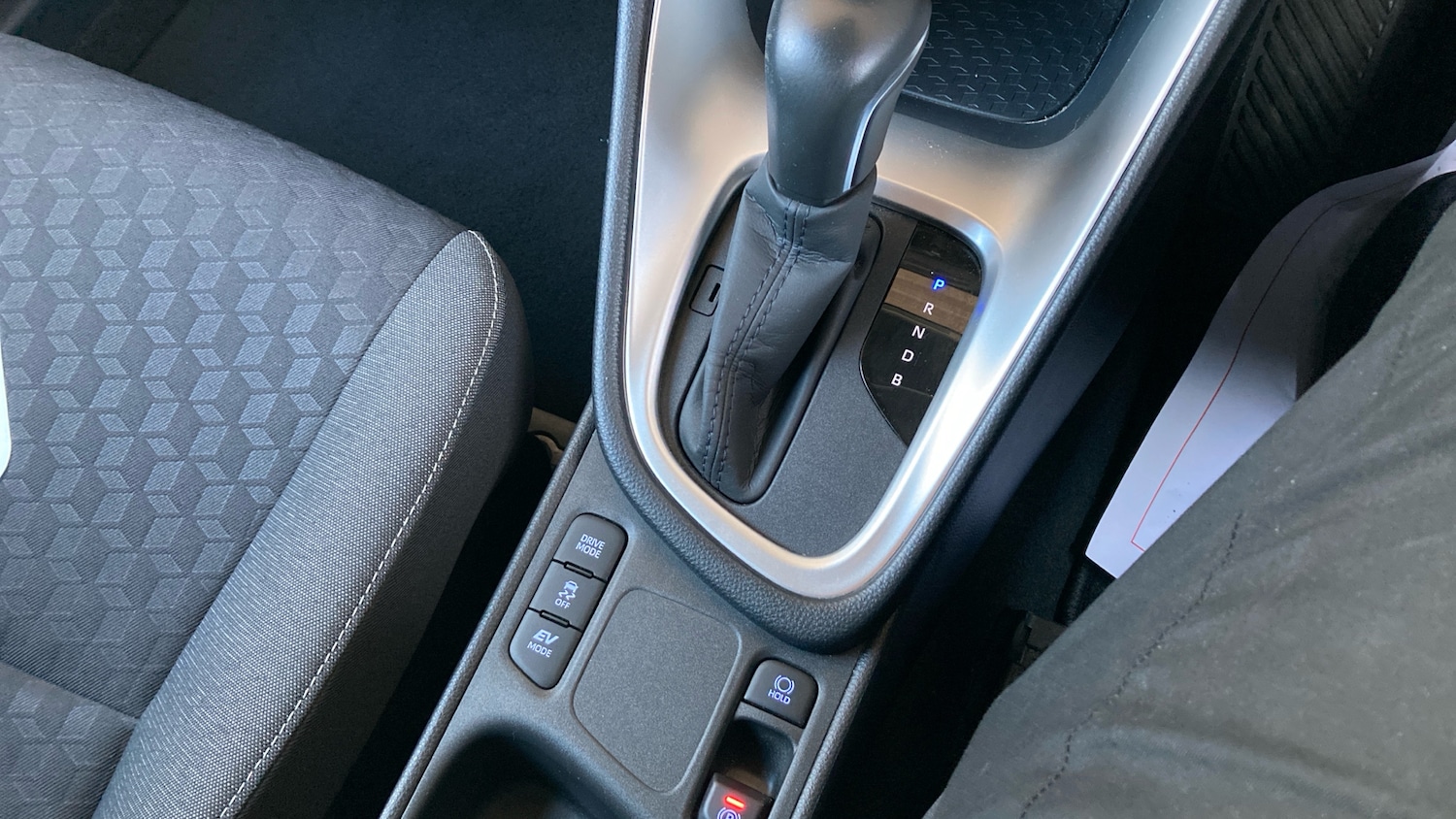 Used Toyota Yaris 2022 for sale - 76614672: Photo 24