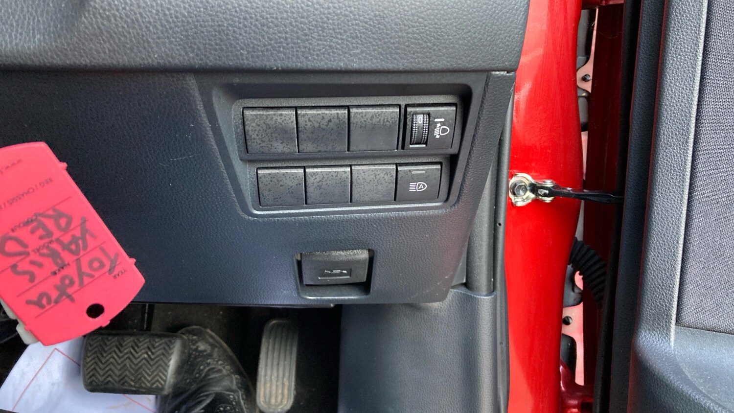 Used Toyota Yaris 2022 for sale - 76614672: Photo 29