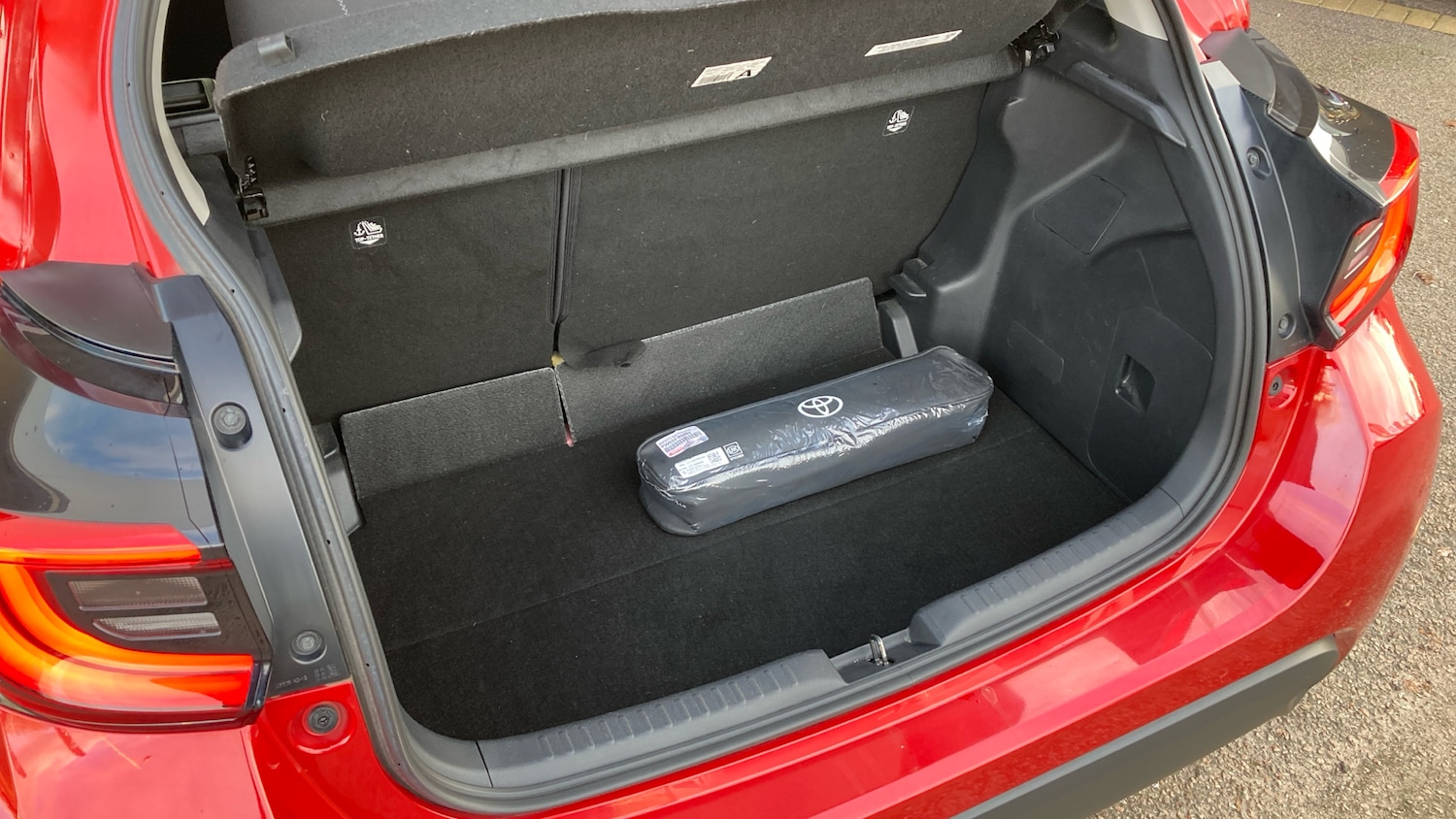 Used Toyota Yaris 2022 for sale - 76614672: Photo 40